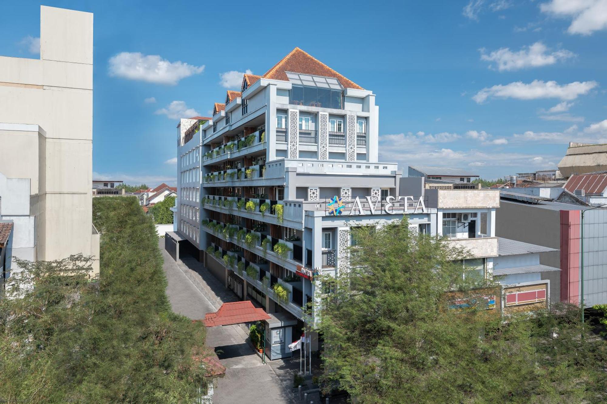 Aveta Hotel Malioboro Jogjakarta Buitenkant foto