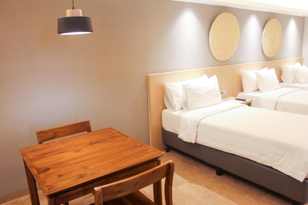 Aveta Hotel Malioboro Jogjakarta Buitenkant foto